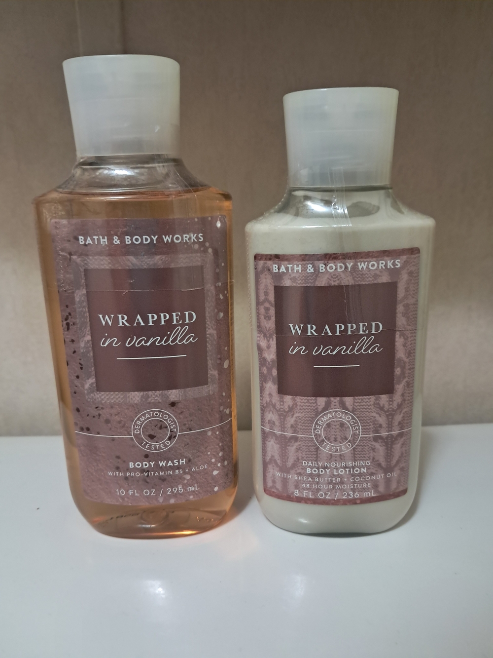 Bath & Body Works Wrapped in Vanilla Body Wash & Lotion - Cream, Light Brown